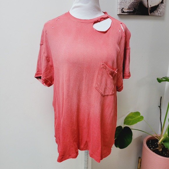 We The Free Distressed Rubi T-Shirt Oversized Pocket Tee Coral Red XS Ombre Hole - Picture 1 of 6